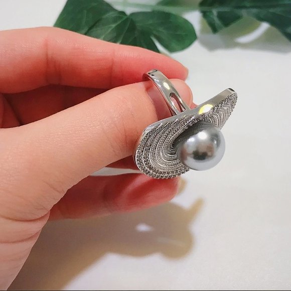Gorgeous Simulated Grey Pearl Ring - Picture 13 of 15